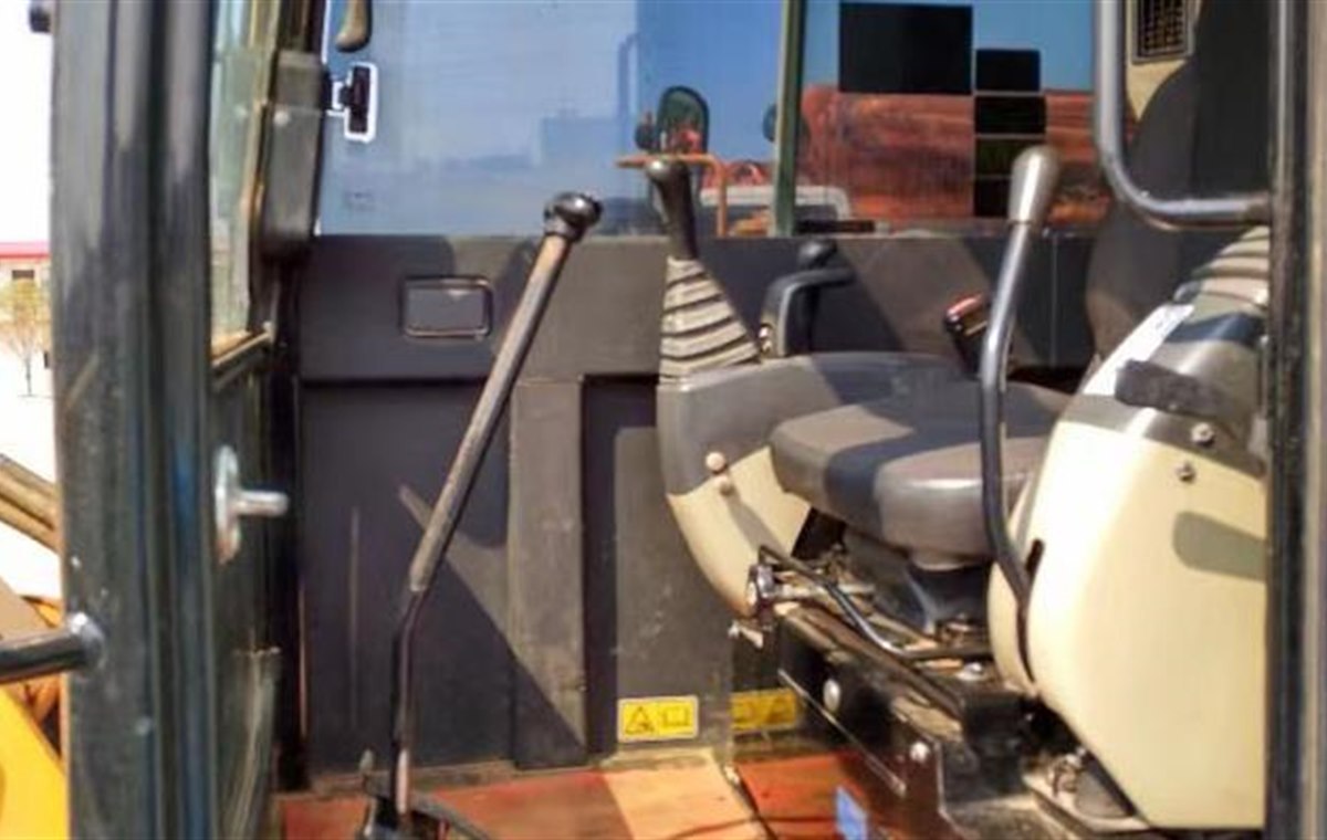 Used CAT306c Excavator detail photo
