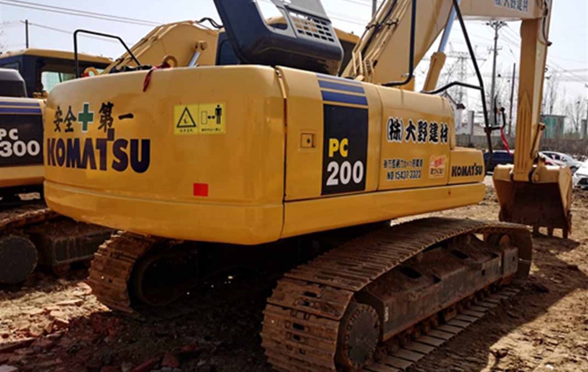 Used Komatsu PC200-7 Excavator