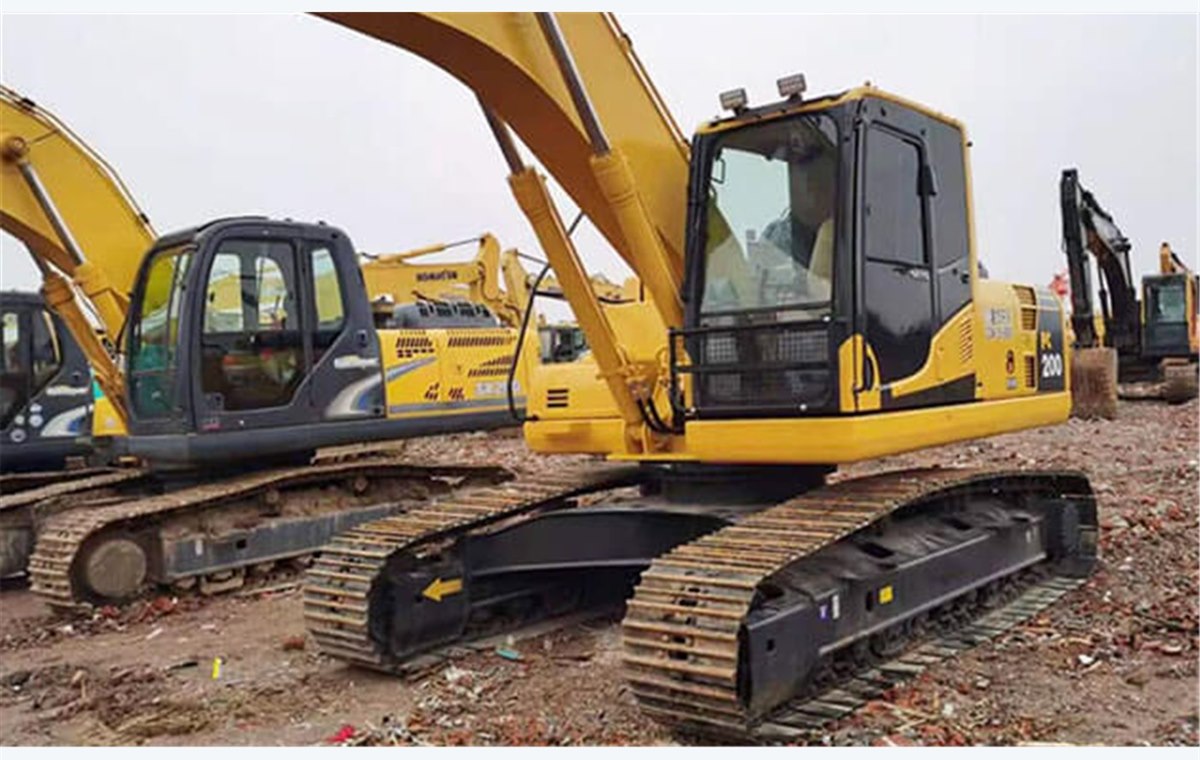 Used Komatsu PC200-8 Excavator detail photo